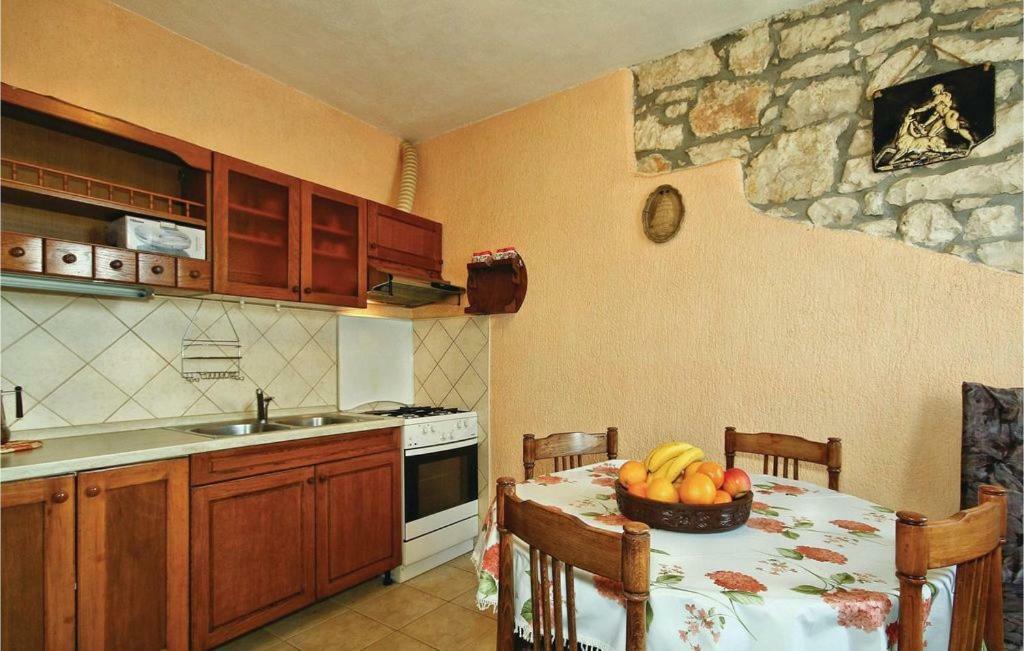 Mugeba 3 Bedroom Accommodation Porec Exterior photo